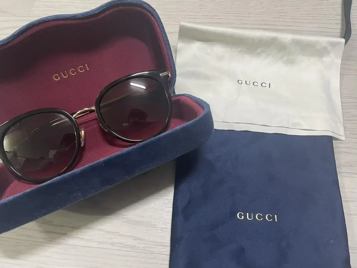 GUCCI선글라스 팝니다